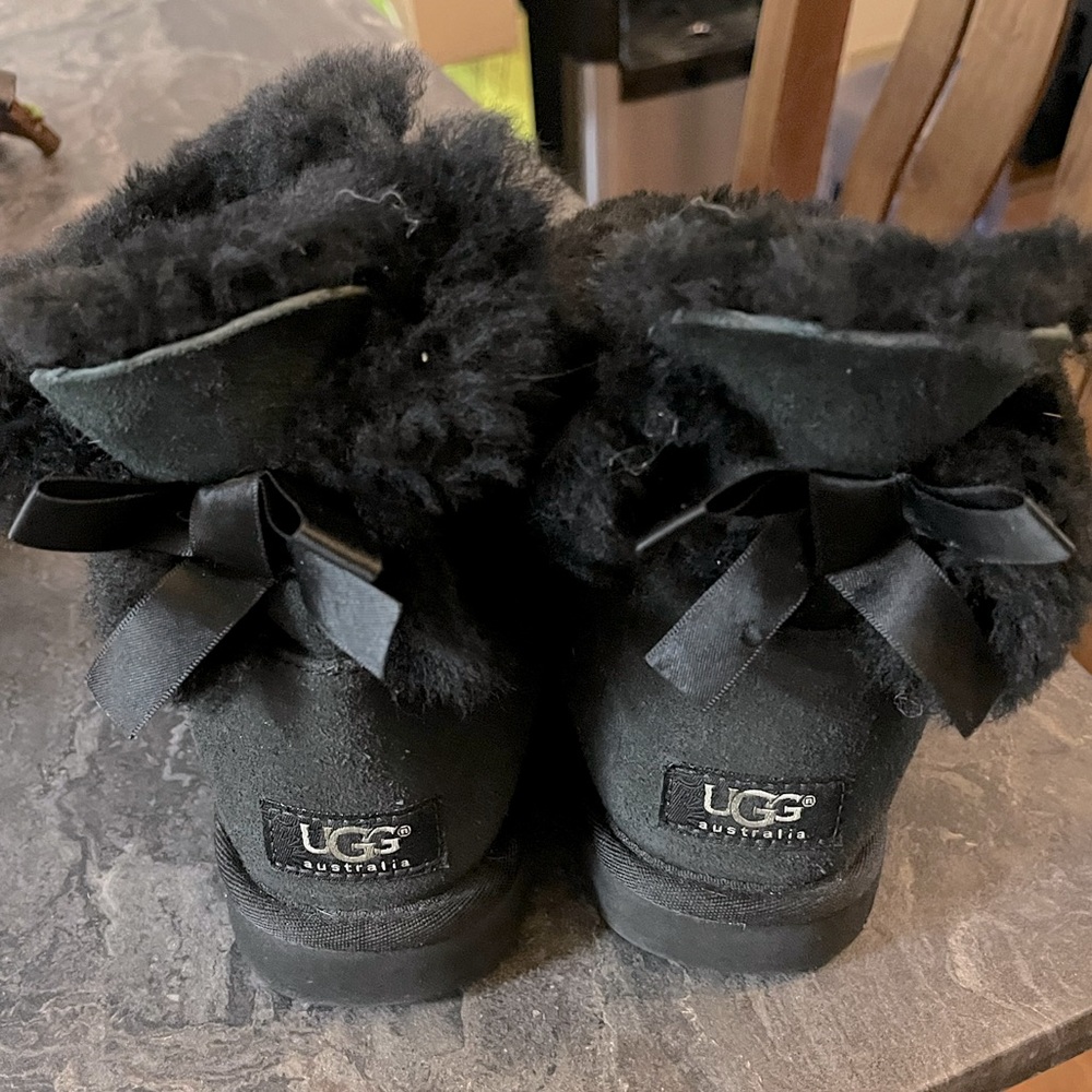 Ugg. Black Boots Gently Used Size 6